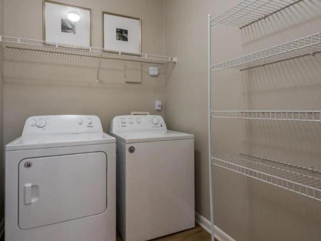 1 bedroom, Raleigh NC 27605 LS95409791