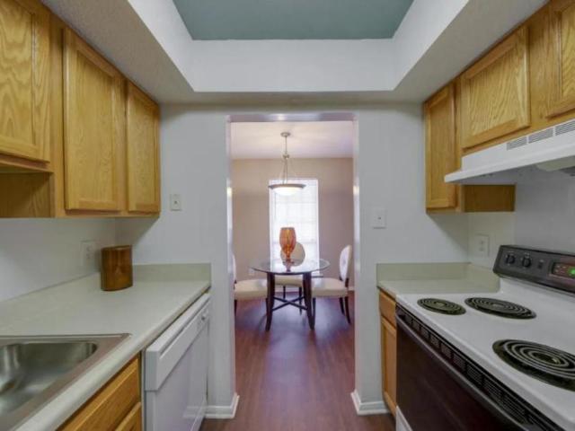 1 bedroom, Raleigh NC 27609 106239087