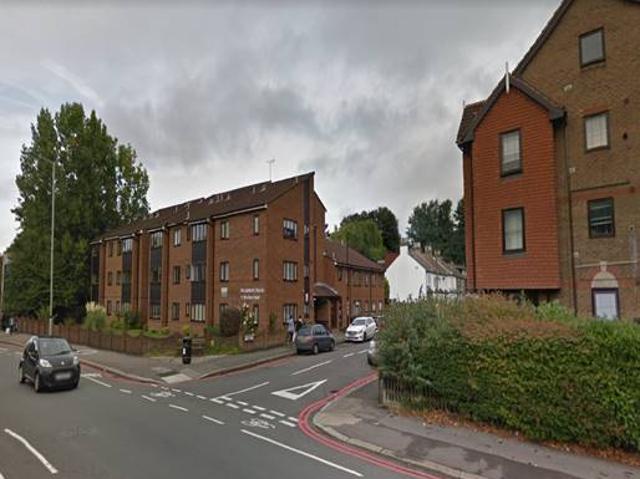 1 Bedroom Retirement Let in Purley