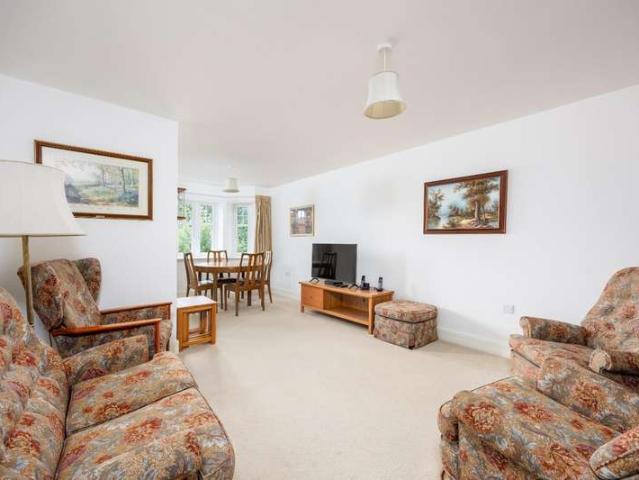 1 Bedroom Retirement Property