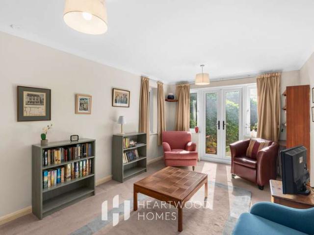 1 Bedroom Retirement Property