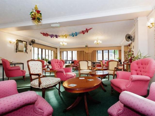 1 bedroom retirement property to rent
