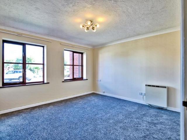 1 bedroom retirement property to rent