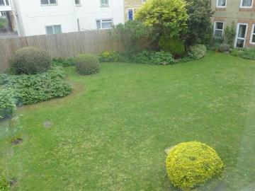1 bedroom retirement property to rent