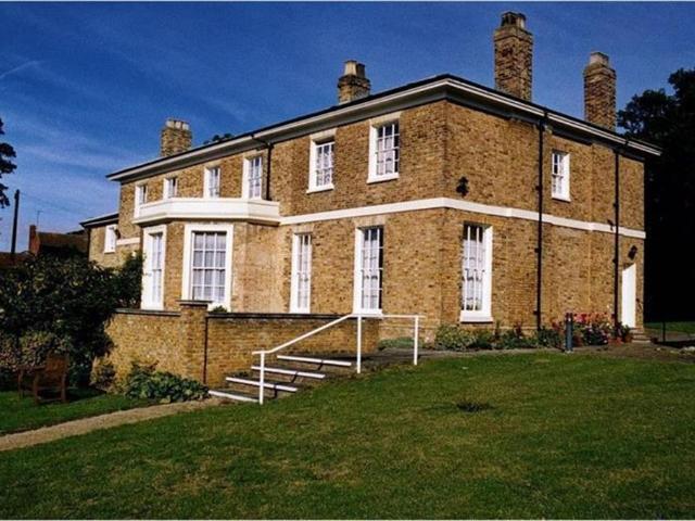 1 bedroom retirement property to rent