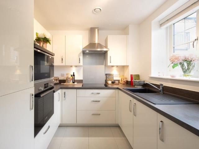 1 bedroom retirement property to rent