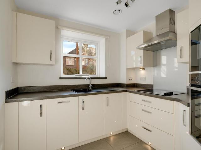 1 bedroom retirement property to rent