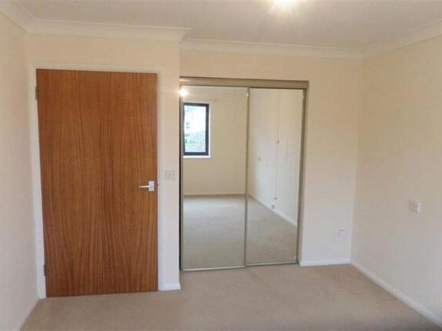 1 bedroom retirement property to rent
