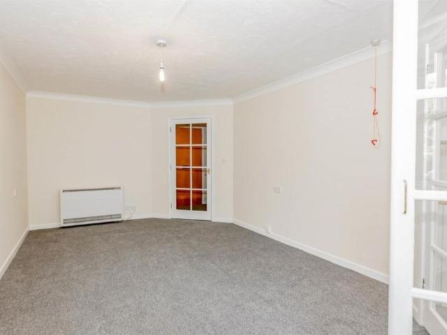 1 bedroom retirement property to rent