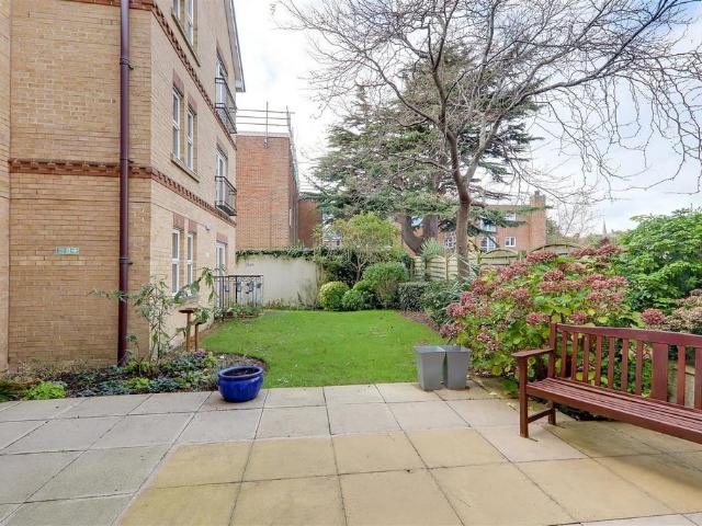 1 bedroom retirement property to rent