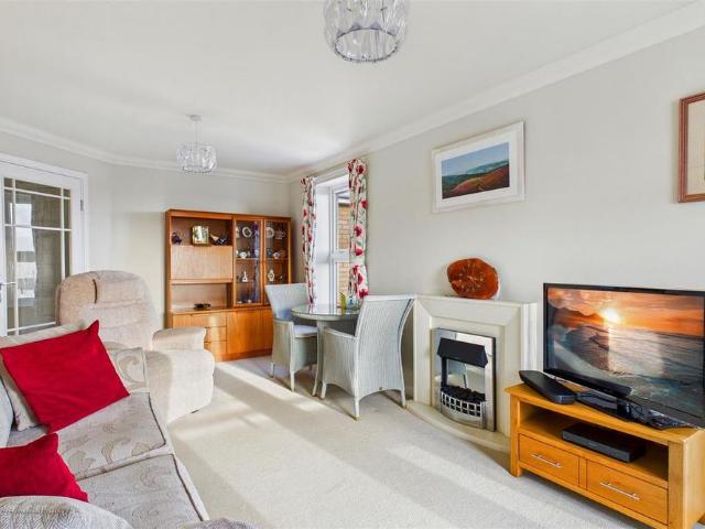 1 bedroom retirement property to rent
