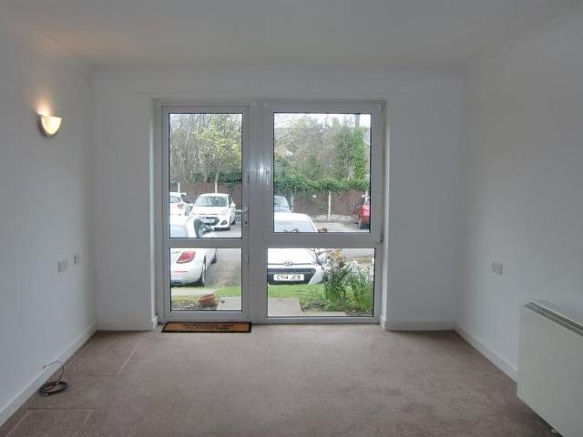 1 bedroom retirement property to rent