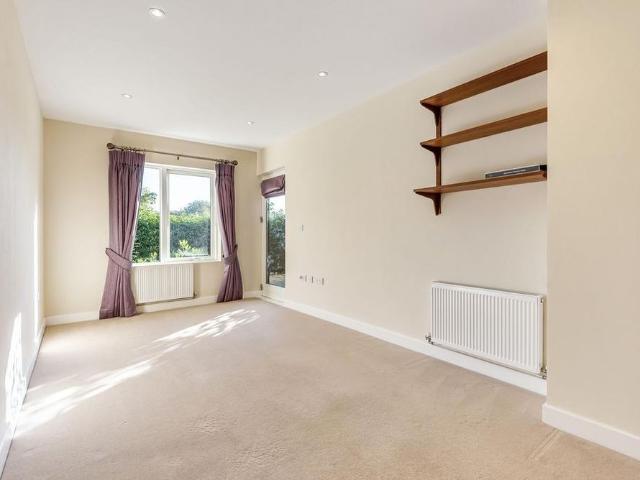 1 bedroom retirement property to rent