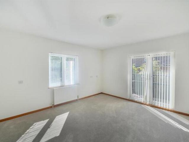 1 bedroom retirement property for sale in Emden House, Headington, Oxford, Oxfordshire, OX3
