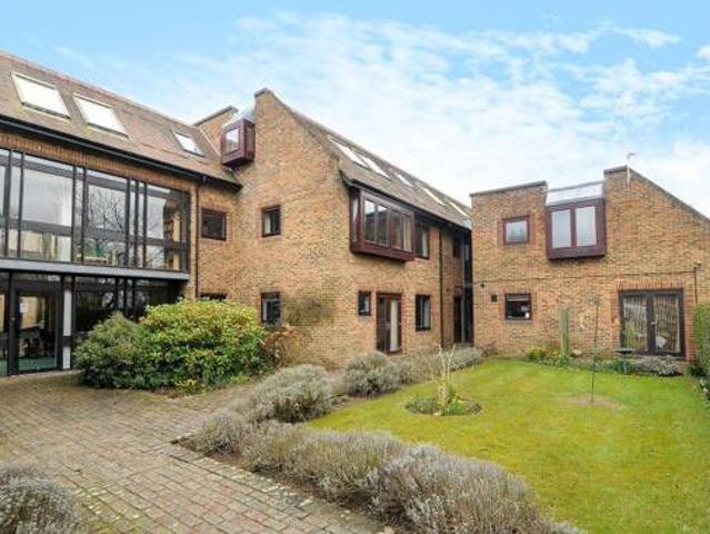 1 Bedroom Retirement Property For Sale In Oxford