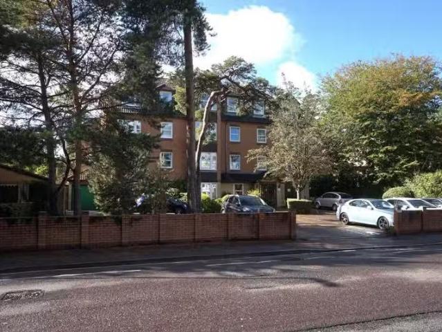 1 bedroom retirement property for rent in Poole Road, Bournemo.