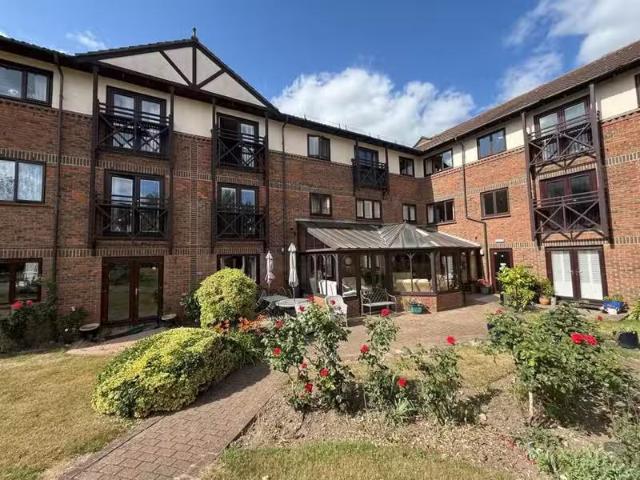 1 bedroom retirement property for rent in Sawyers Hall Lane, B.