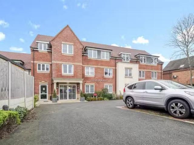 1 bedroom retirement property for rent in Station Road, Knowle.