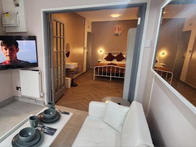 1 Bedroom w/ Garden Wulfstan