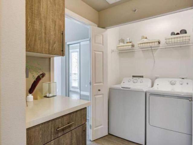 1 bedroom, Woodland Hills CA 91367 103972011