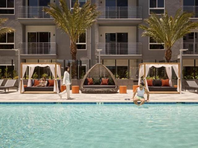 1 bedroom, Woodland Hills CA 91367 LS104663006