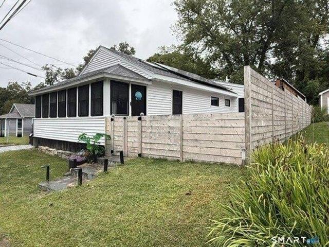 1 bedroom, Waterford CT 06385 105610447