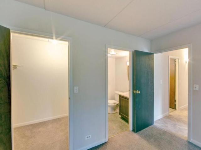 1 bedroom, Waukegan IL 60085 106159926