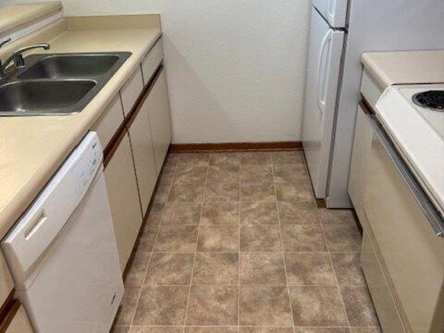 1 bedroom, Waukesha WI 53186 105834169