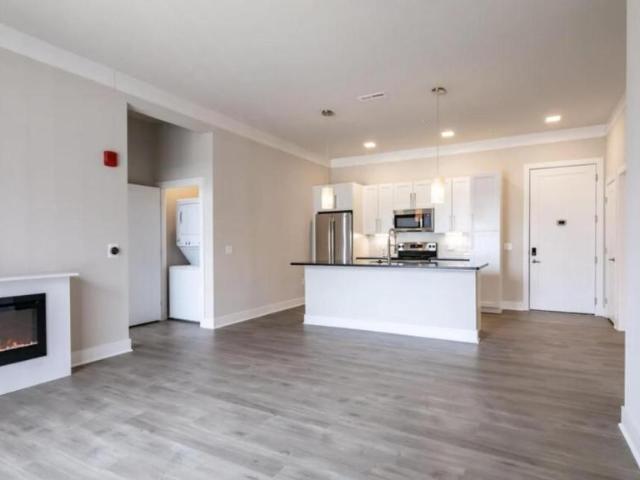 1 bedroom, Warrenville IL 60555 105669399