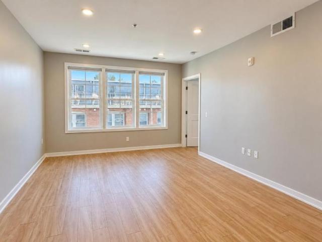 1 bedroom, Washington DC 20007 105969404