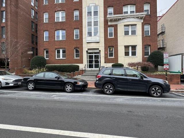 1 bedroom, Washington DC 20037 105663311