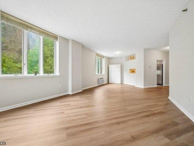 1 bedroom, West Orange NJ 07052 105438118