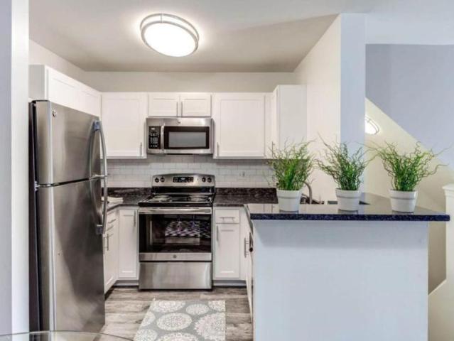 1 bedroom, Wheaton IL 60189 105320540