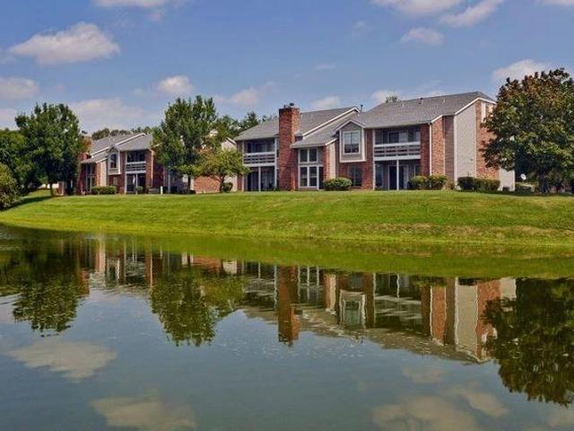 1 bedroom, Willowbrook IL 60527 105433070