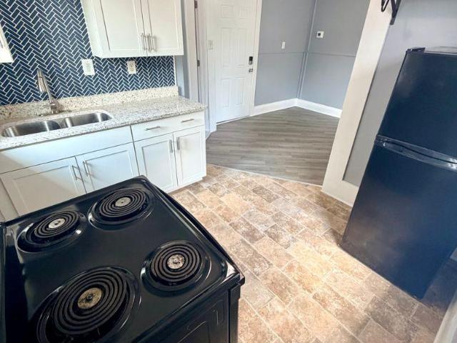 1 bedroom, Winchester KY 40391 105297062