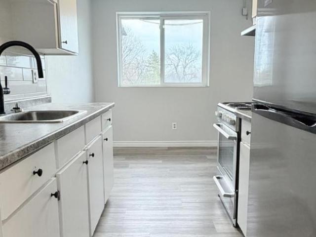 1 bedroom, Windsor ON N8X 1G8 LS105324064