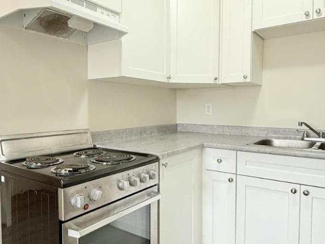 1 bedroom, Windsor ON N9A 5J3 105988669