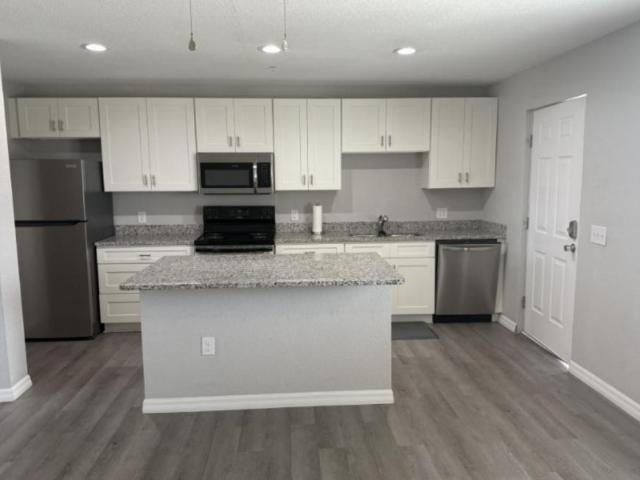 1 bedroom, Winter Haven FL 33880 106216756