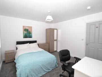 1 bedroom Town house To Let