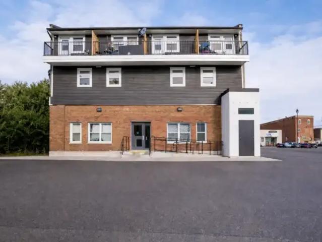 1 Bedroom Townhouse Orillia ON 104470663