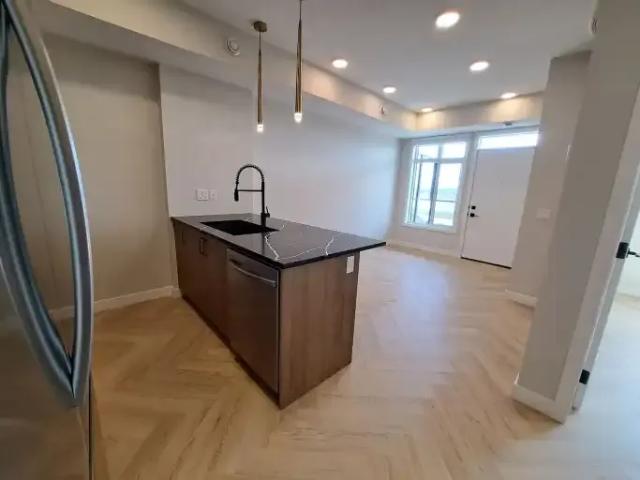1 Bedroom Townhouse Calgary AB 105047787