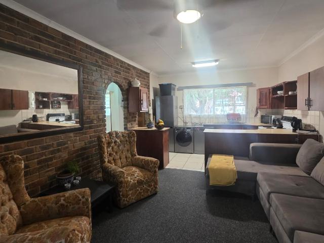 1 Bedroom Townhouse For Sale in Meerhof
