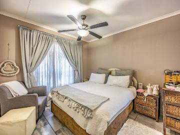 1 Bedroom Townhouse For Sale in Moreleta Park