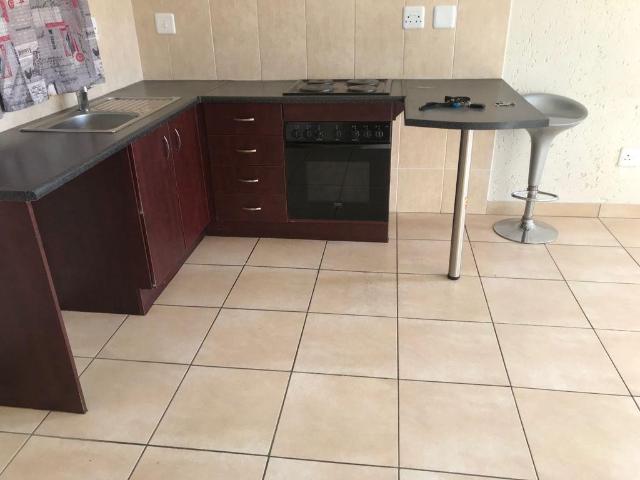 1 Bedroom Townhouse For Sale in Ormonde View