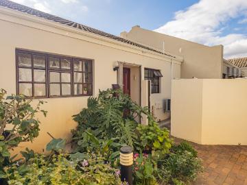 1 Bedroom Townhouse For Sale in Bizweni