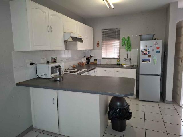 1 Bedroom Townhouse For Sale in Brackendowns