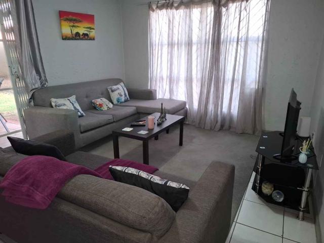 1 Bedroom Townhouse For Sale in Brackenhurst