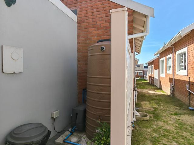 1 Bedroom Townhouse For Sale in Fairview