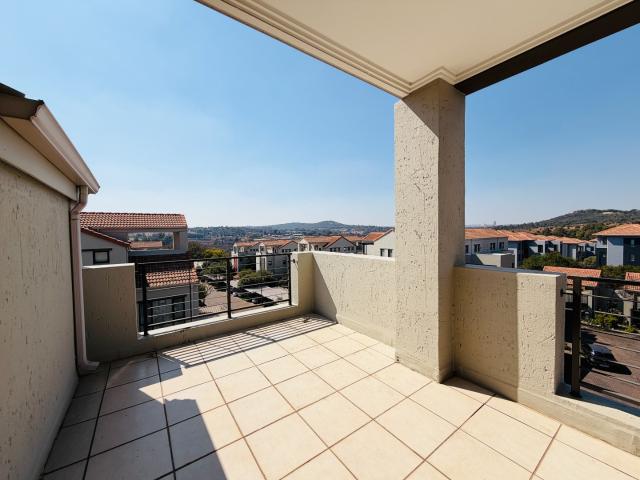1 Bedroom Townhouse For Sale in Lonehill