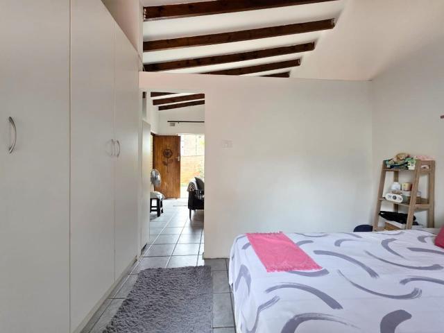 1 Bedroom Townhouse For Sale in Pinetown Central